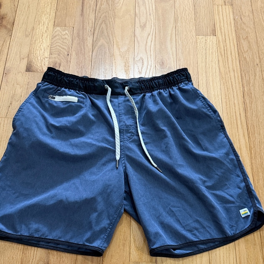 Vuori Banks Short Unlined Azure Linen Texture Sz L